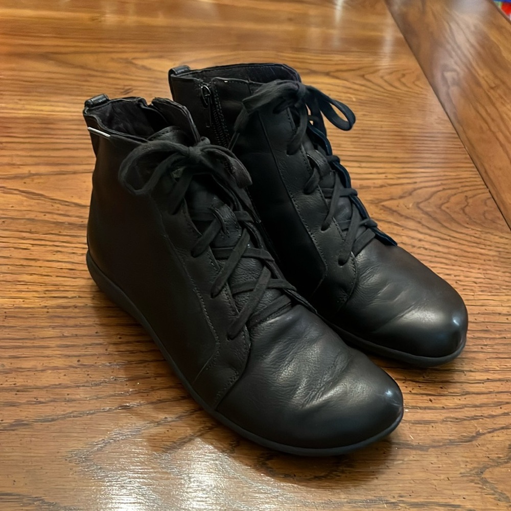 Naot Patu lace‎ up ankle boots, size 38 (7.5)